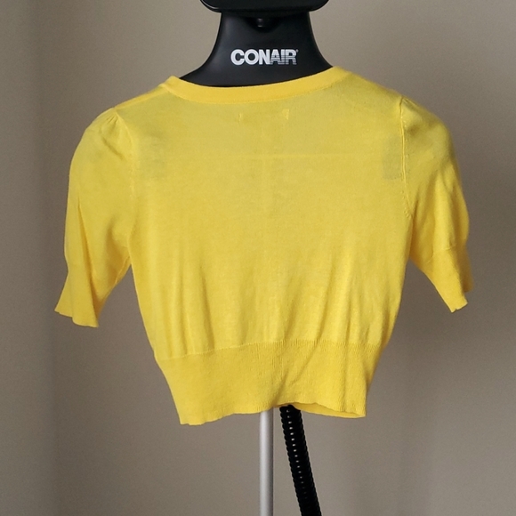 Sunshine lemon yellow Old Navy cropped cardigan in size small - Picture 4 of 6